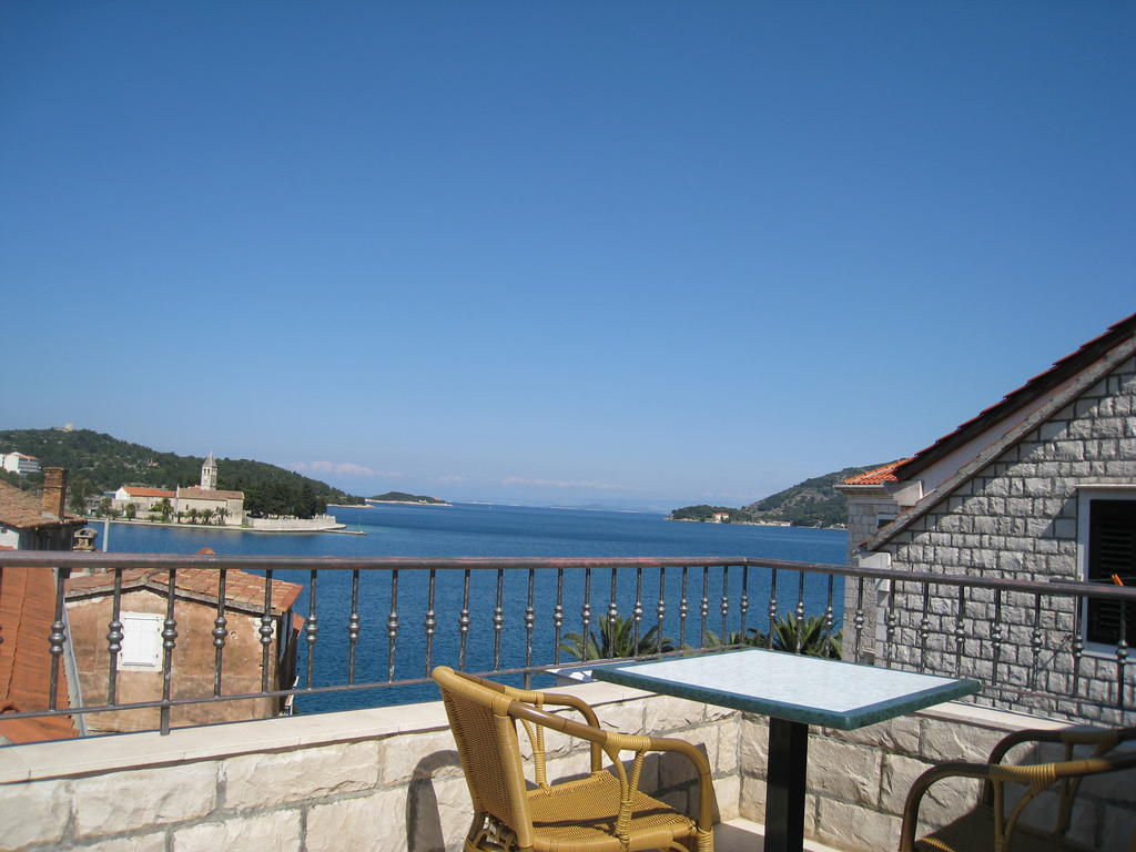 Bed & Breakfast Dionis Вис Стая снимка