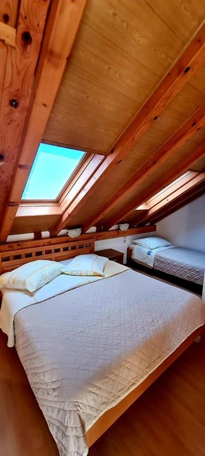 Bed & Breakfast Dionis Вис Екстериор снимка