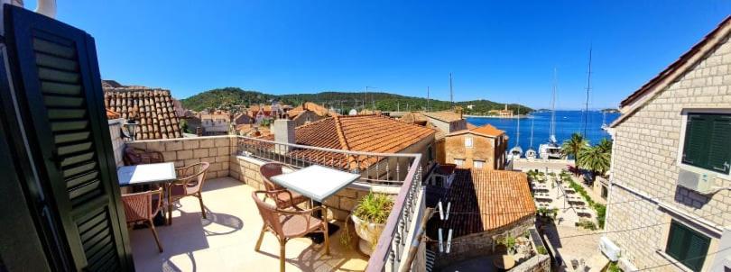 Bed & Breakfast Dionis Вис Екстериор снимка