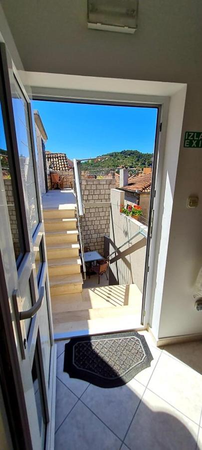 Bed & Breakfast Dionis Вис Екстериор снимка