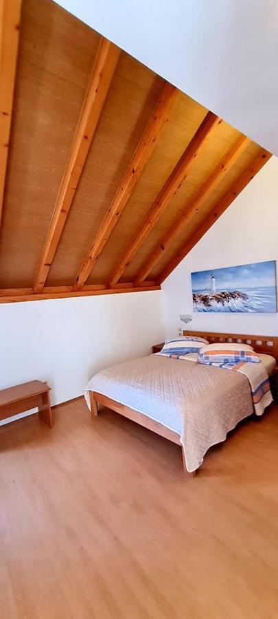 Bed & Breakfast Dionis Вис Екстериор снимка